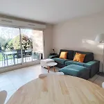 Appartement Charming & Bright Flat With Ac Garden 300m And Closed Garage - Benakey *