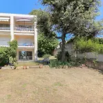 Appartement Charming & Bright Flat With Ac Garden 300m And Closed Garage - Benakey *