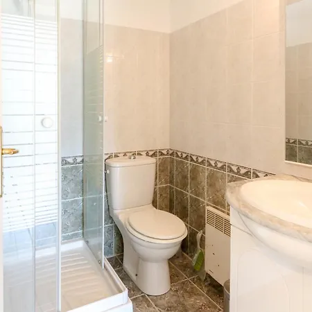 Charming & Bright Flat With Ac Garden 300m And Closed Garage - Benakey * Cannes