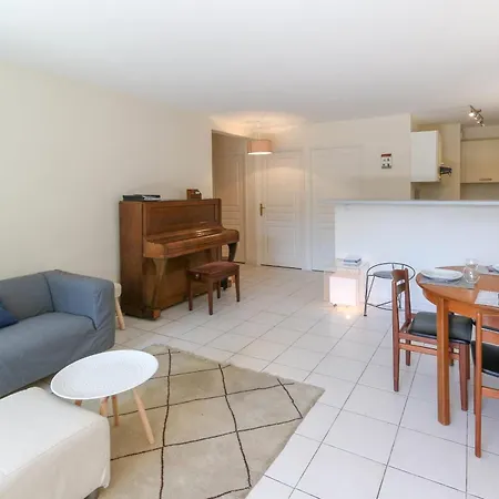 Apartment Charming & Bright Flat With Ac Garden 300m And Closed Garage - Benakey