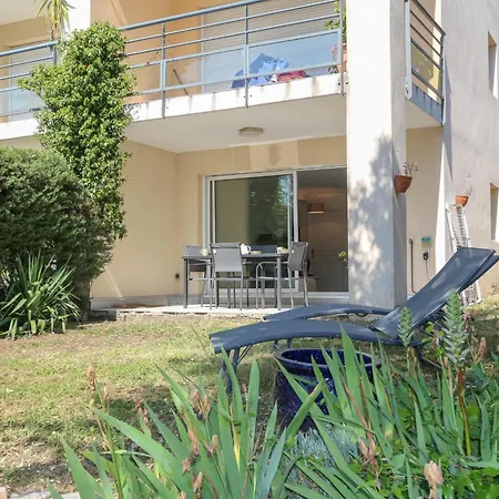 Apartment Charming & Bright Flat With Ac Garden 300m And Closed Garage - Benakey *