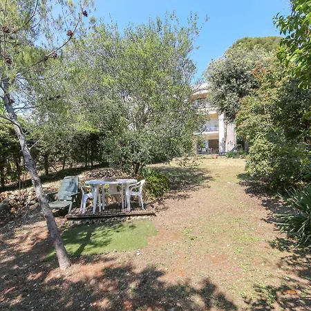 Charming & Bright Flat With Ac Garden 300m And Closed Garage - Benakey Apartment *