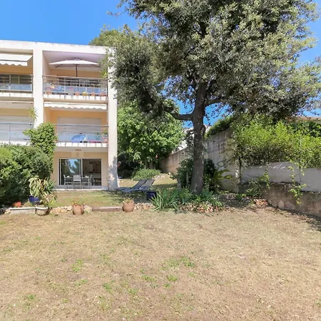 公寓 Charming & Bright Flat With Ac Garden 300m And Closed Garage - Benakey *