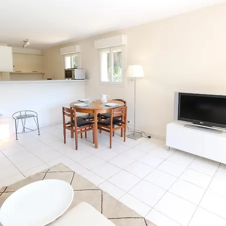 Charming & Bright Flat With Ac Garden 300m And Closed Garage - Benakey Lägenhet Cannes